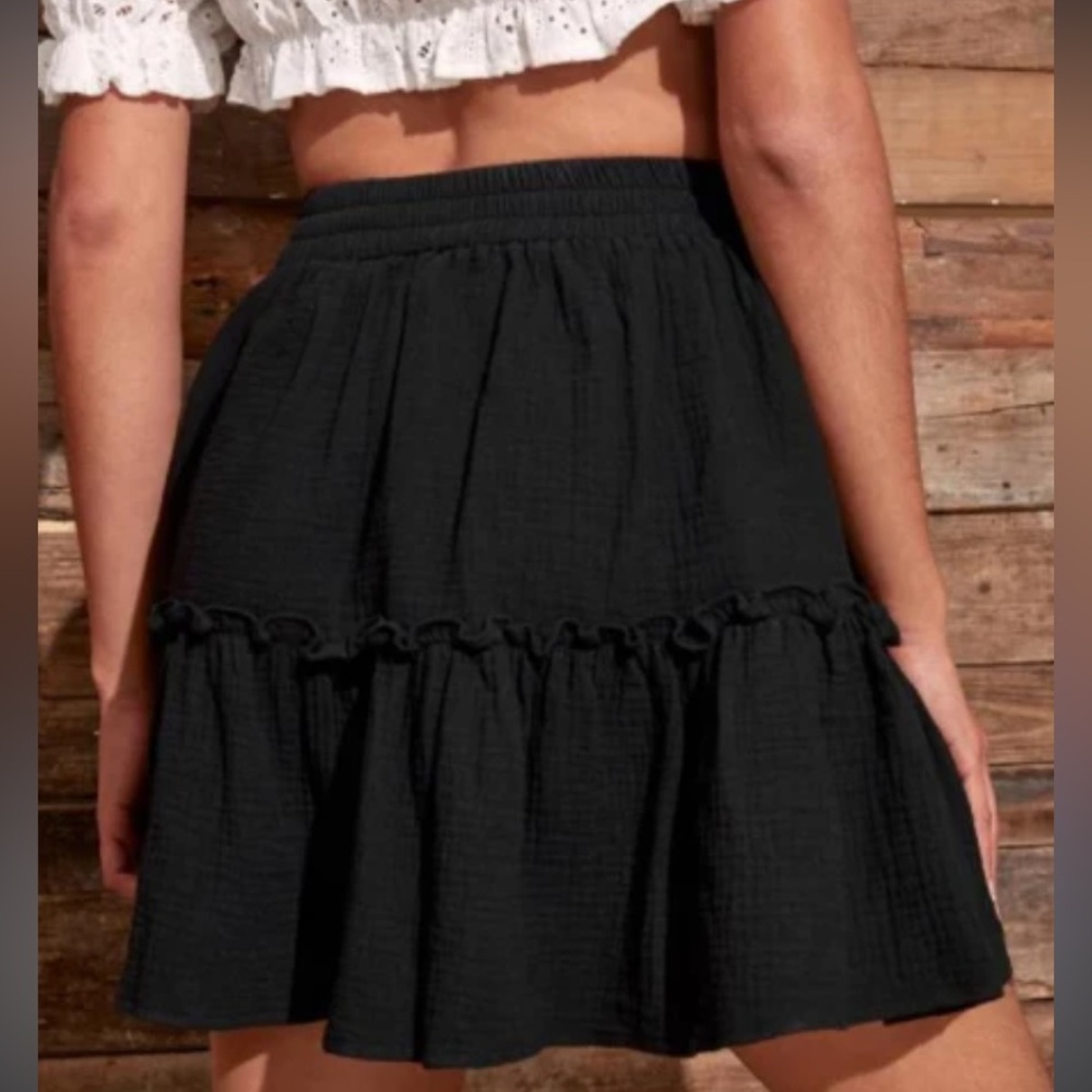 SHEIN Black Waist Ruffled Hem Short Summer Skirt